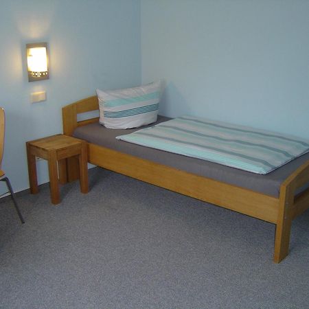 Hotel Garni Pension Ruth Mutterstadt Εξωτερικό φωτογραφία