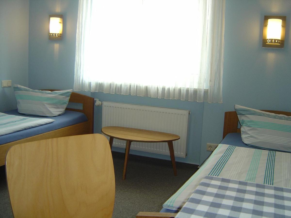 Hotel Garni Pension Ruth Mutterstadt Εξωτερικό φωτογραφία