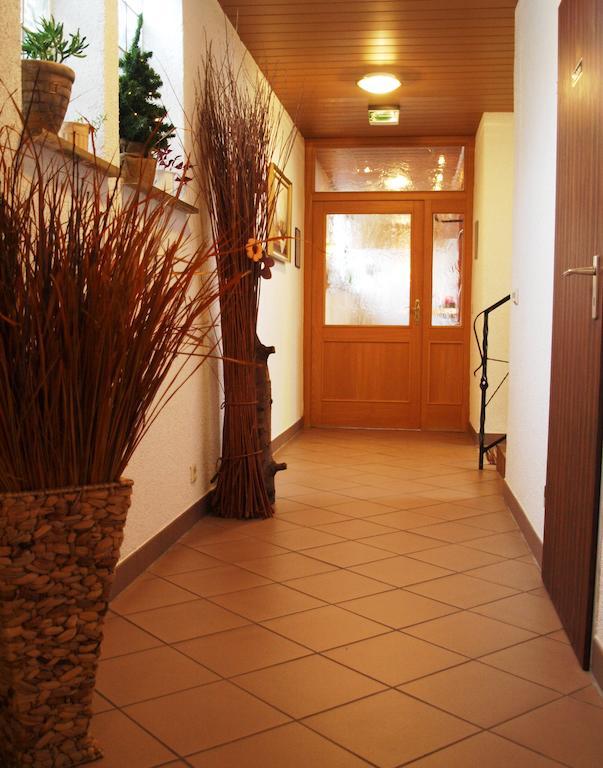 Hotel Garni Pension Ruth Mutterstadt Εξωτερικό φωτογραφία