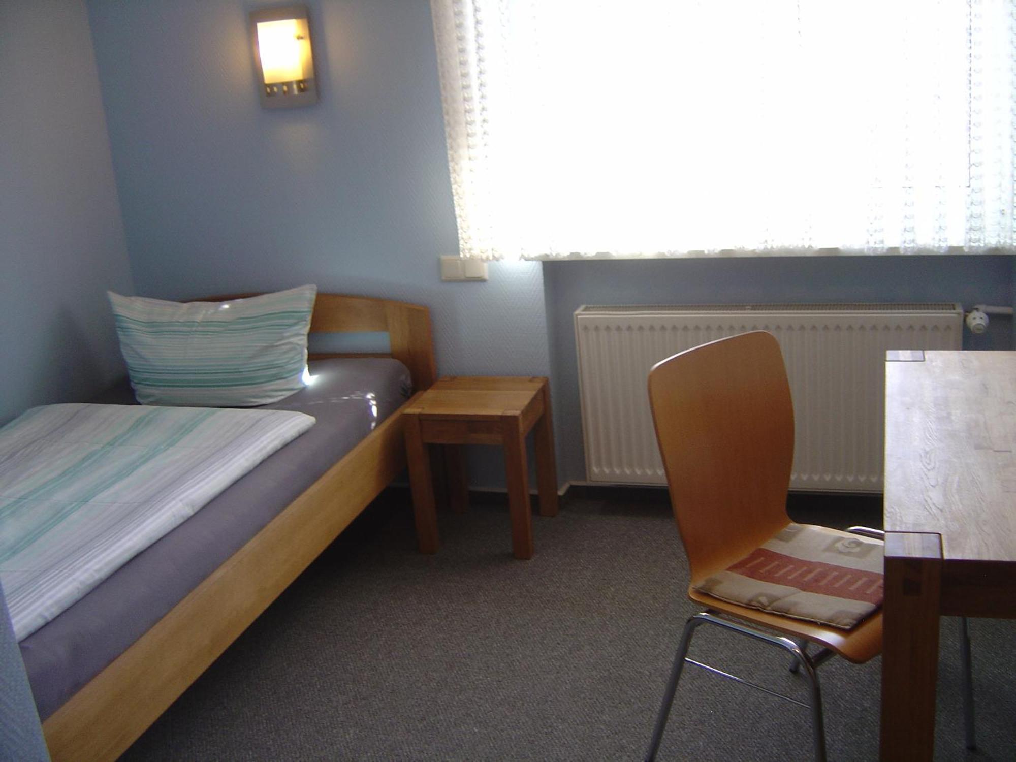 Hotel Garni Pension Ruth Mutterstadt Εξωτερικό φωτογραφία