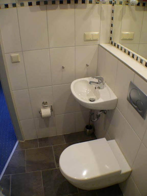 Hotel Garni Pension Ruth Mutterstadt Εξωτερικό φωτογραφία